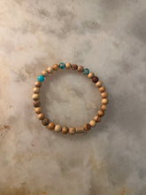 Laden Sie das Bild in den Galerie-Viewer, Palo Santo Andenopal Armband XL
