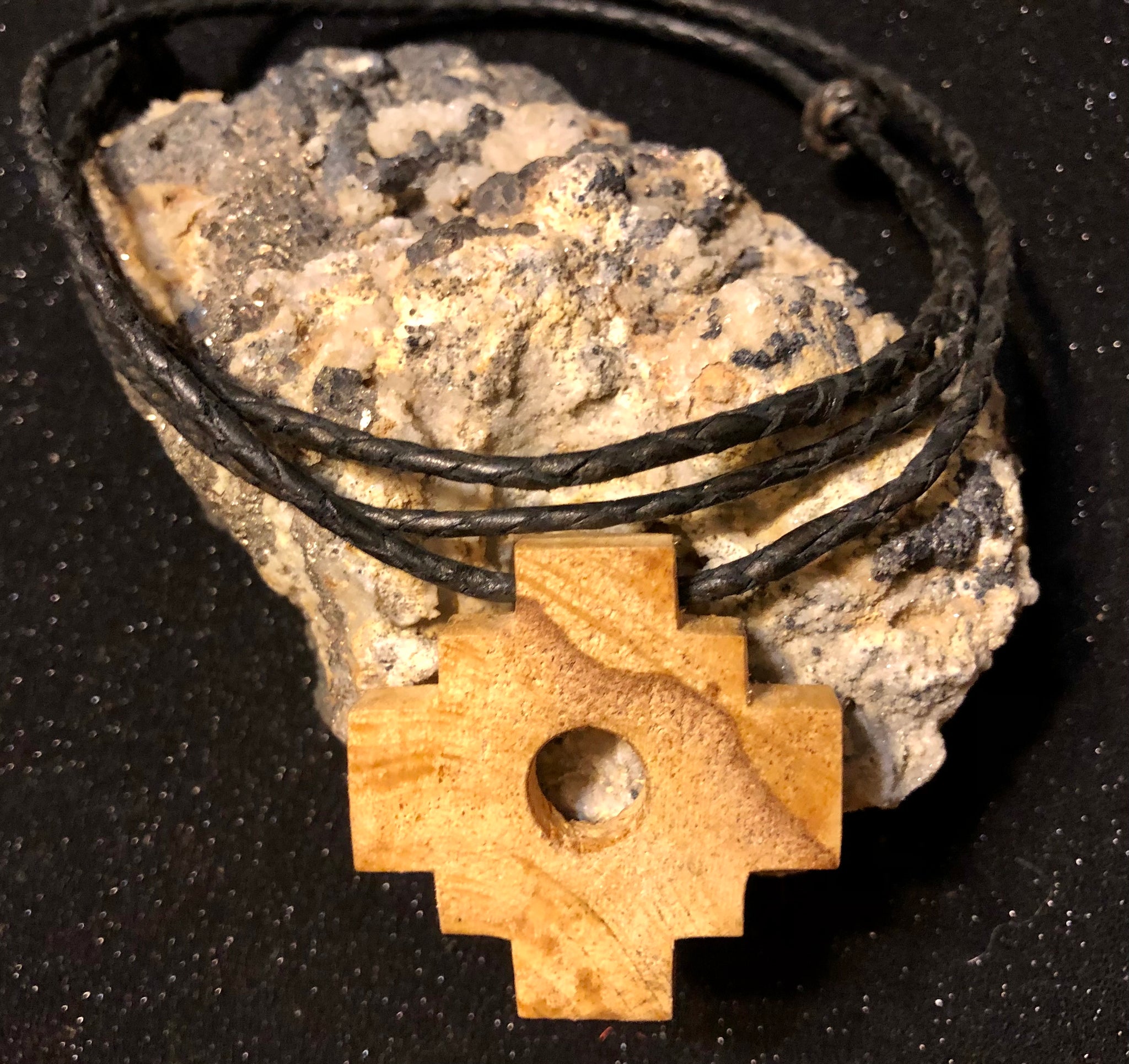 Collana Palo Santo Croce Inca Chakana regolabile da 38 a 70 Collana Palo Santo Croce Inca Chakana regolabile da 38 a 70